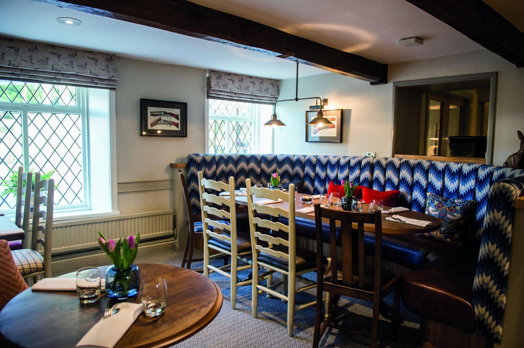 The Millstone, Mellor Hotel Blackburn  Exterior foto The restaurant at The Old parsonage